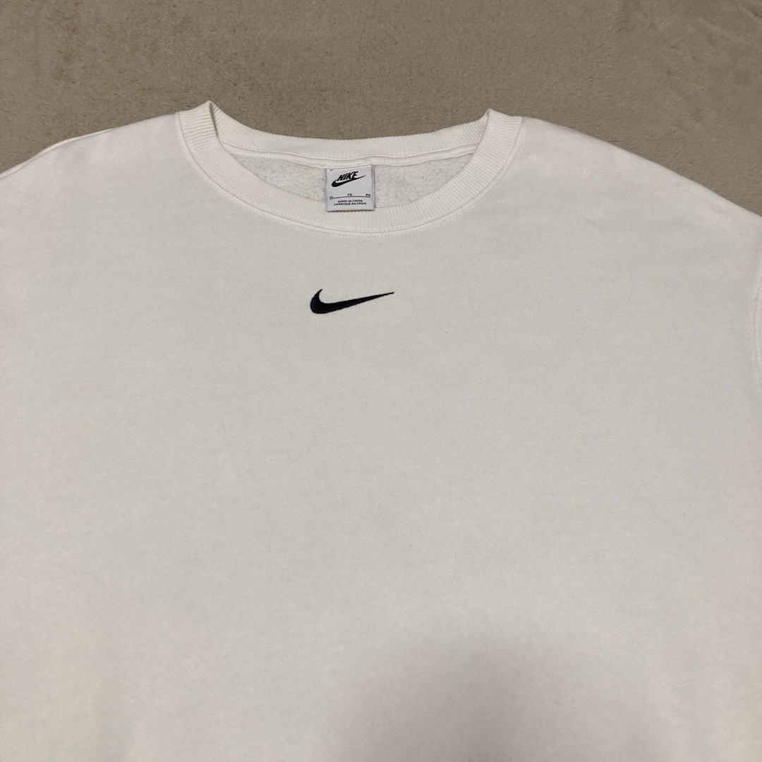 NIKE - ナイキ nike スウェット センターロゴ 白 ホワイト XLの NIKE - ナイキ nike スウェット センターロゴ 白 ホワイト XLの