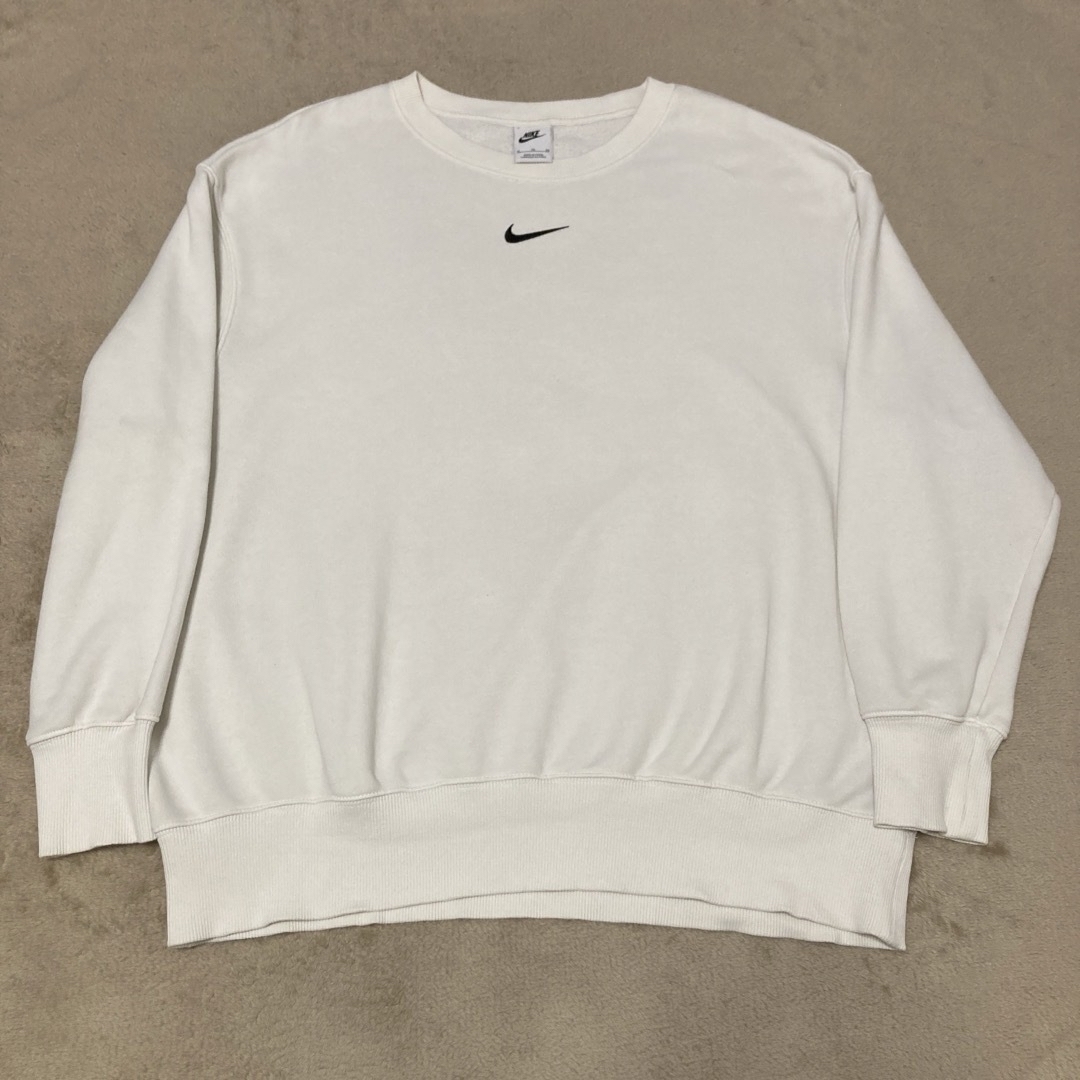 NIKE - ナイキ nike スウェット センターロゴ 白 ホワイト XLの NIKE - ナイキ nike スウェット センターロゴ 白 ホワイト XLの