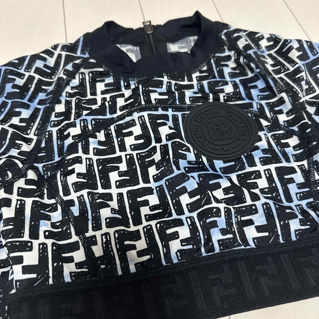 FENDI - FENDI☆ロゴプリントジップアップ36長袖トップス サイズ FENDI - FENDI☆ロゴプリントジップアップ36長袖トップス サイズ