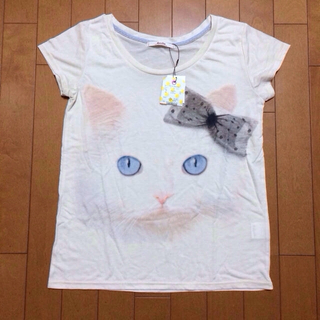 ダズリン(dazzlin)のdazzlin 猫ちゃんTシャツ(Tシャツ(半袖/袖なし))