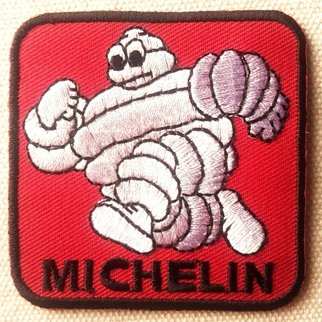 MICHELIN(ミシュラン)の【送料込み】新品☆ミシュランマン(四角角丸)のアイロンワッペン(赤×黒) 自動車/バイクの自動車(タイヤ)の商品写真