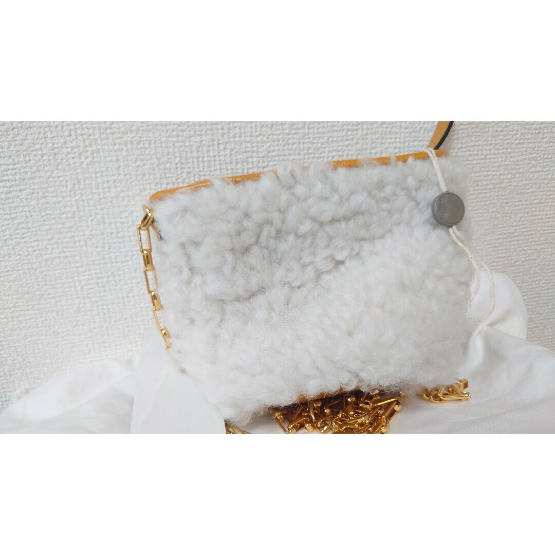 新品未使用】MARNI☆イタリア製☆ホワイトボアショルダー☆