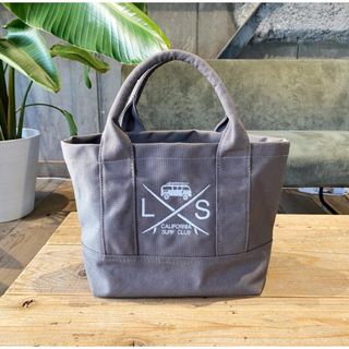 スタンダードカリフォルニア(STANDARD CALIFORNIA)の足のコーデ☆LUSSO SURF ミニトートバッグ　グレー☆ベイフロー(トートバッグ)