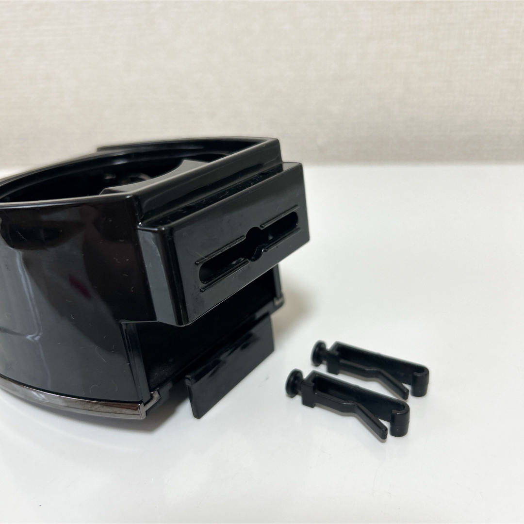 車用ドリンクホルダー　携帯電話スタンド 自動車/バイクの自動車(車内アクセサリ)の商品写真