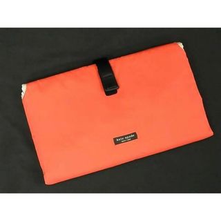 ケイトスペードニューヨーク(kate spade NEW YORK)の■美品■ kate spade ケイトスペード ナイロン オムツ替えマット ベビー用品 レッド系 DE9227(その他)
