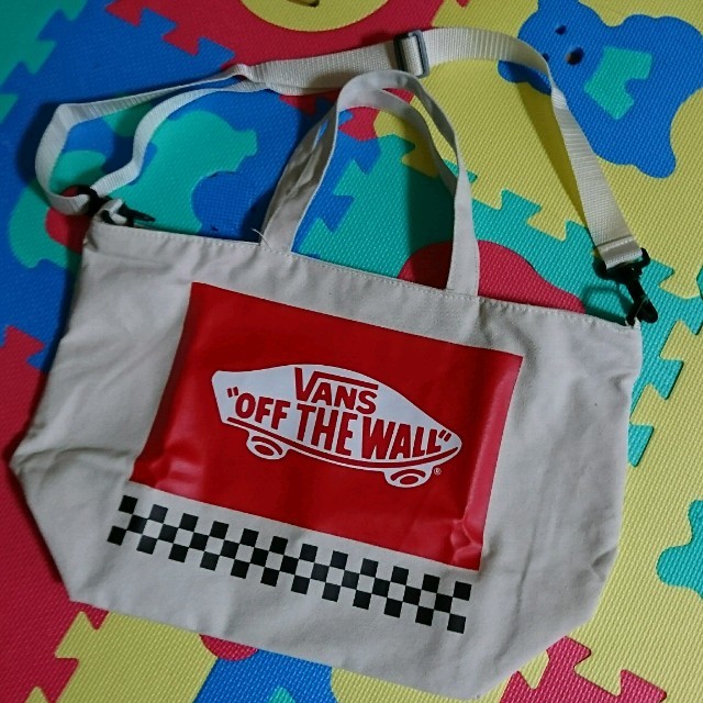 VANS(ヴァンズ)の最終価格！新品！mini☆VANS☆ショルダーバッグ レディースのバッグ(ショルダーバッグ)の商品写真