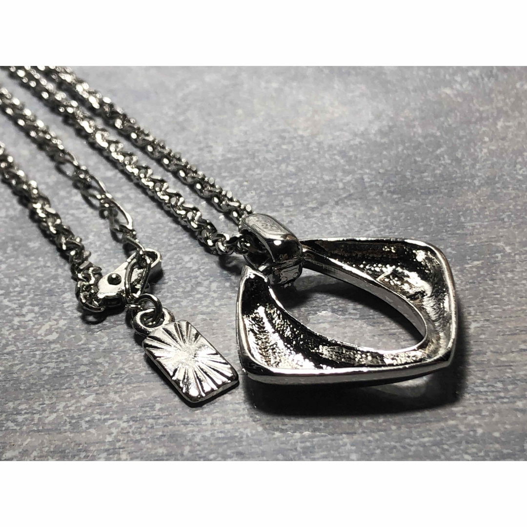 美品 イヴ サンローラン ネックレス シルバー カラー YSL 美品 イヴ サンローラン ネックレス シルバー カラー YSL