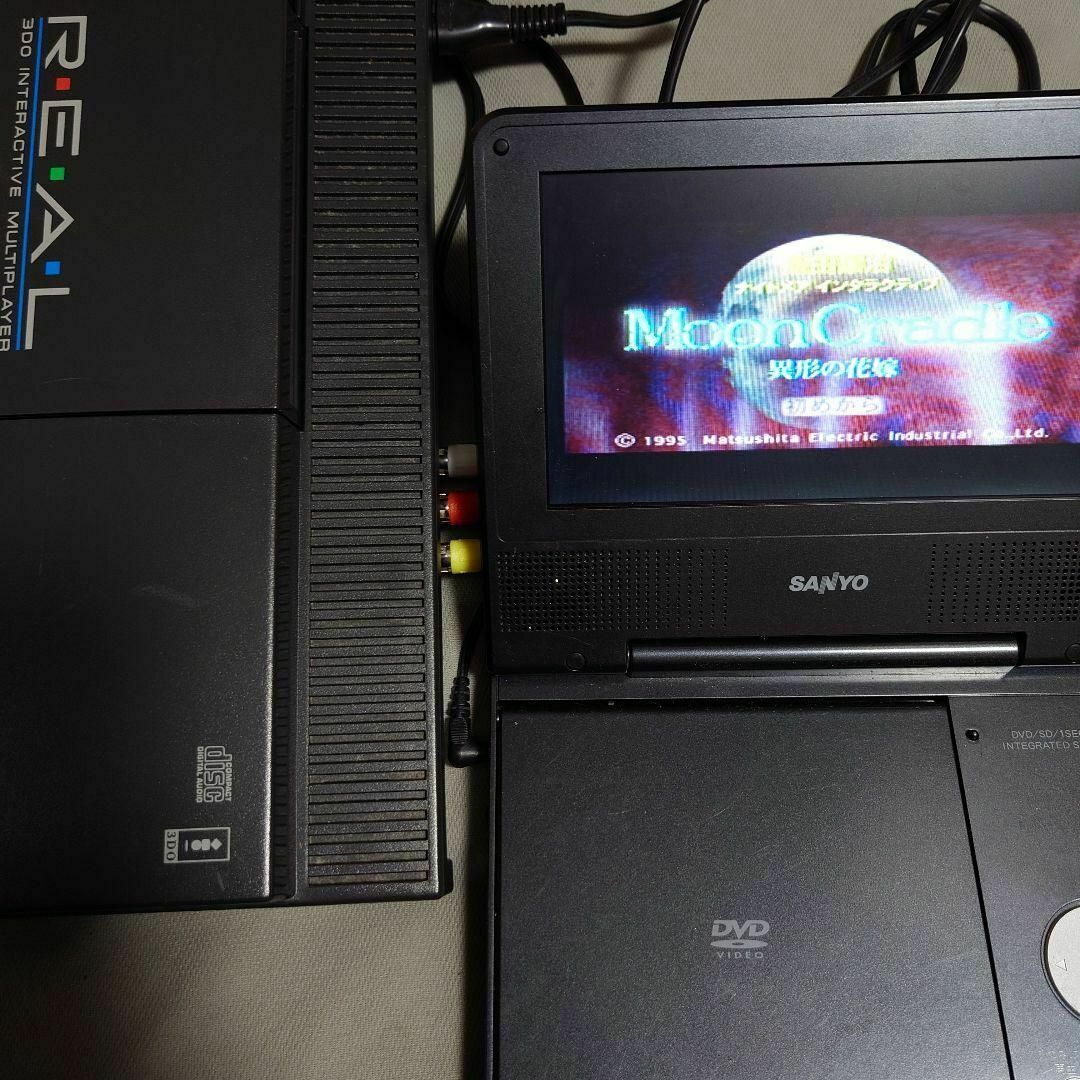 パナソニック 3DO 本体+ソフト2本 ② パナソニック 3DO 本体+ソフト2本 ②