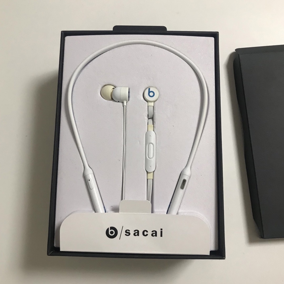 sacai - beats x sacai コラボ True White ビーツ サカイの通販 sacai - beats x sacai コラボ True White ビーツ サカイの通販