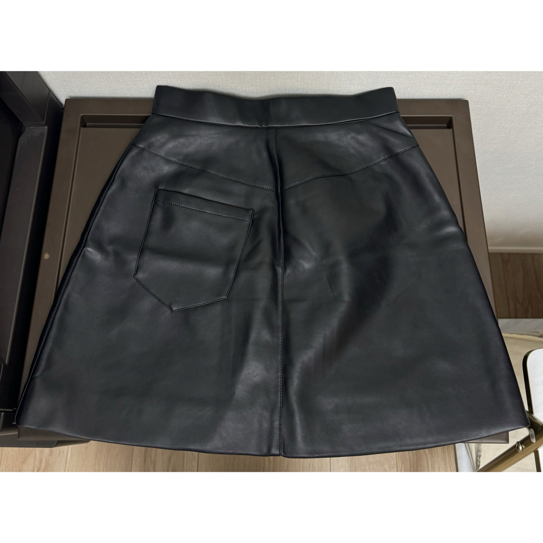 フロントZIP レザースカート シェリエ フロントZIP レザースカート シェリエ