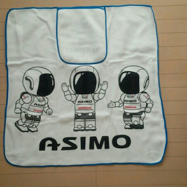 ホンダ(ホンダ)の★お値下げ★✴新品✴【ブランケット】HONDA ASIMO フリースブランケット インテリア/住まい/日用品の寝具(毛布)の商品写真