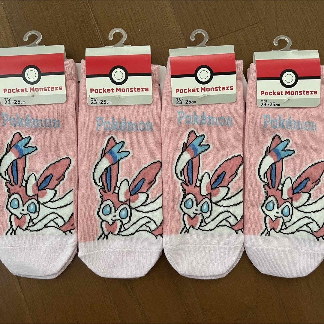 ポケモン(ポケモン)のポケモン 靴下 ニンフィア ピンク レディースのレッグウェア(ソックス)の商品写真