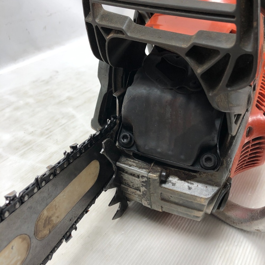 ◇◇Husqvarna ハスクバーナ 大型機械 チェーンソー 2サイクル ◇◇Husqvarna ハスクバーナ 大型機械 チェーンソー 2サイクル
