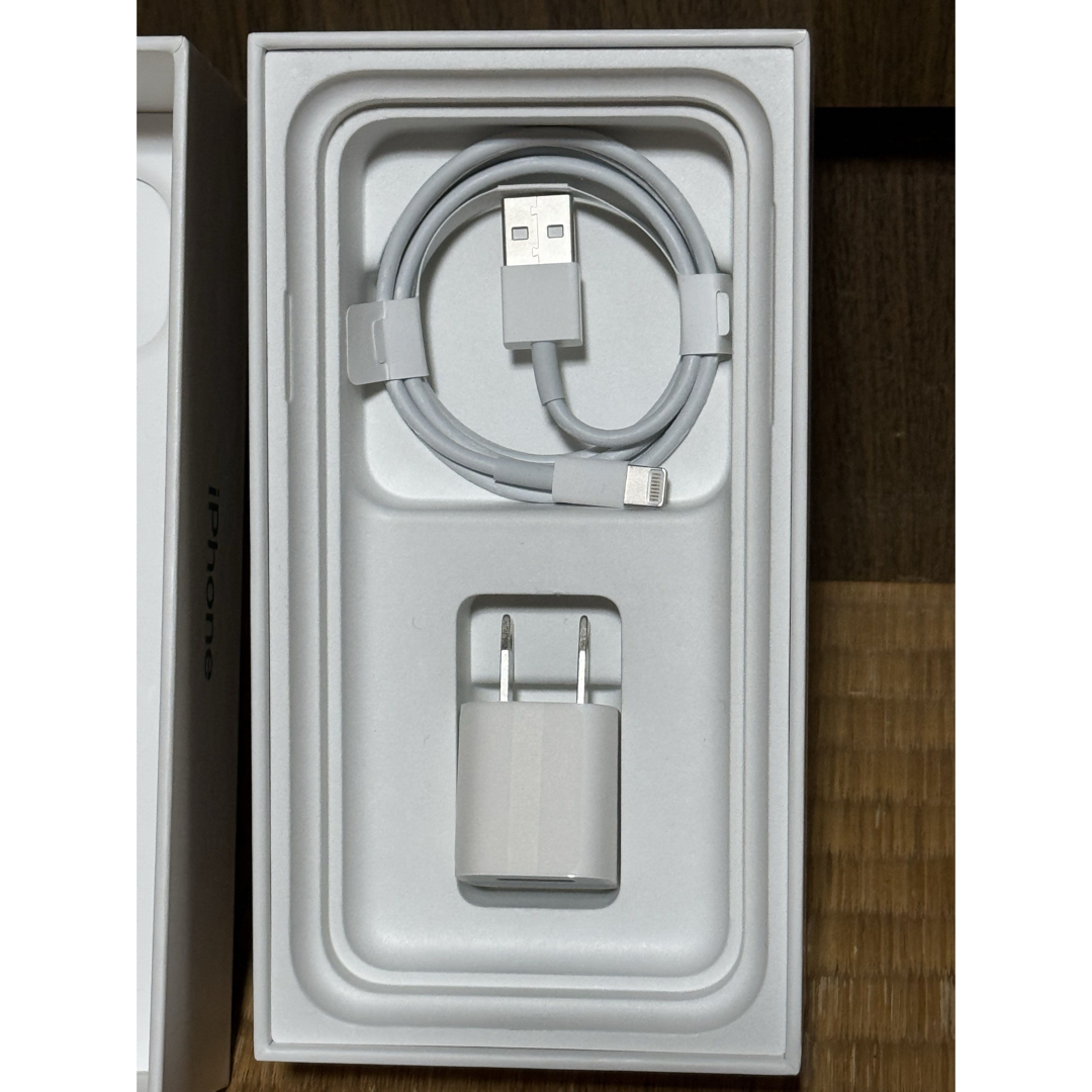 iPhone11 64GB 美品 simロック解除済 初期化済 iPhone11 64GB 美品 simロック解除済 初期化済