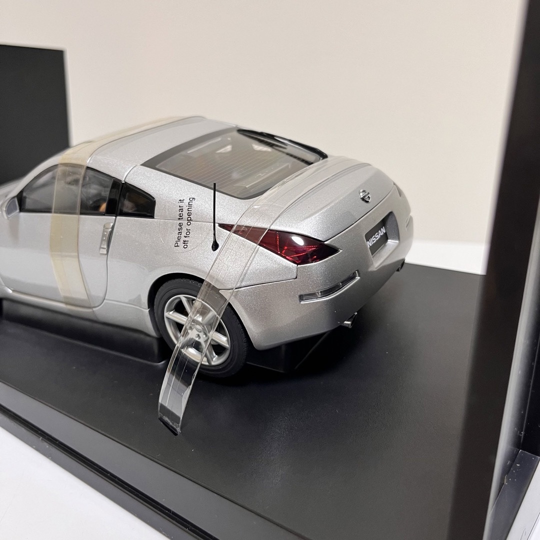 オートアート 1/18 日産フェアレディZ Z33 2002 シルバー オートアート 1/18 日産フェアレディZ Z33 2002 シルバー