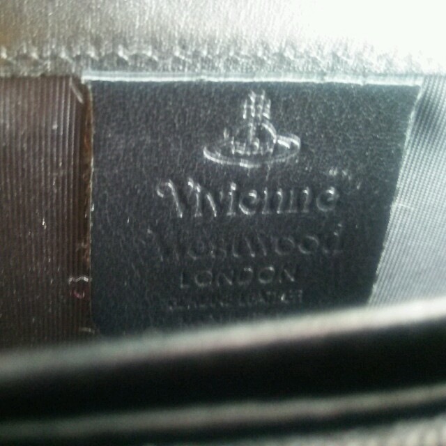 Vivienne Westwood(ヴィヴィアンウエストウッド)の最終値下 ヴィヴィアン長財布 レディースのファッション小物(財布)の商品写真