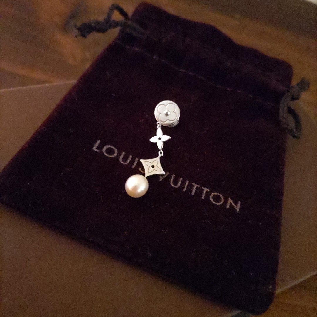 LOUIS VUITTON - LOUIS VUITTON ☆ルイヴィトンピアス(片耳)の LOUIS VUITTON - LOUIS VUITTON ☆ルイヴィトンピアス(片耳)の