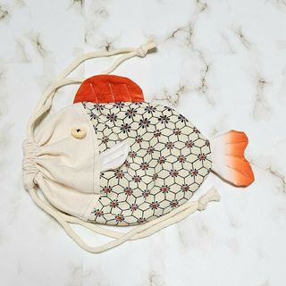 お魚巾着 巾着袋 さかな 着物リメイク ハンドメイド No.329(ポーチ)