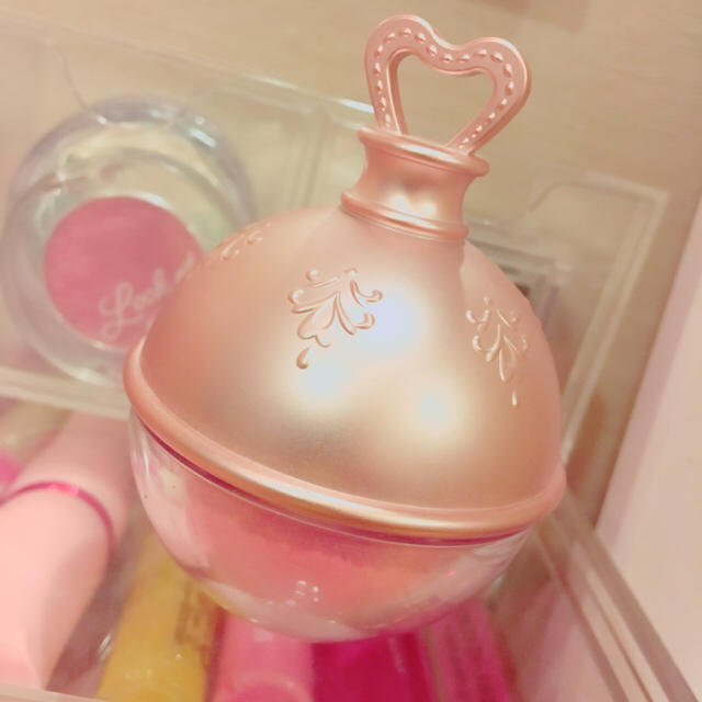 Les Merveilleuses LADUREE(レメルヴェイユーズラデュレ)の【箱付き】ラデュレ チーク コスメ/美容のベースメイク/化粧品(チーク)の商品写真