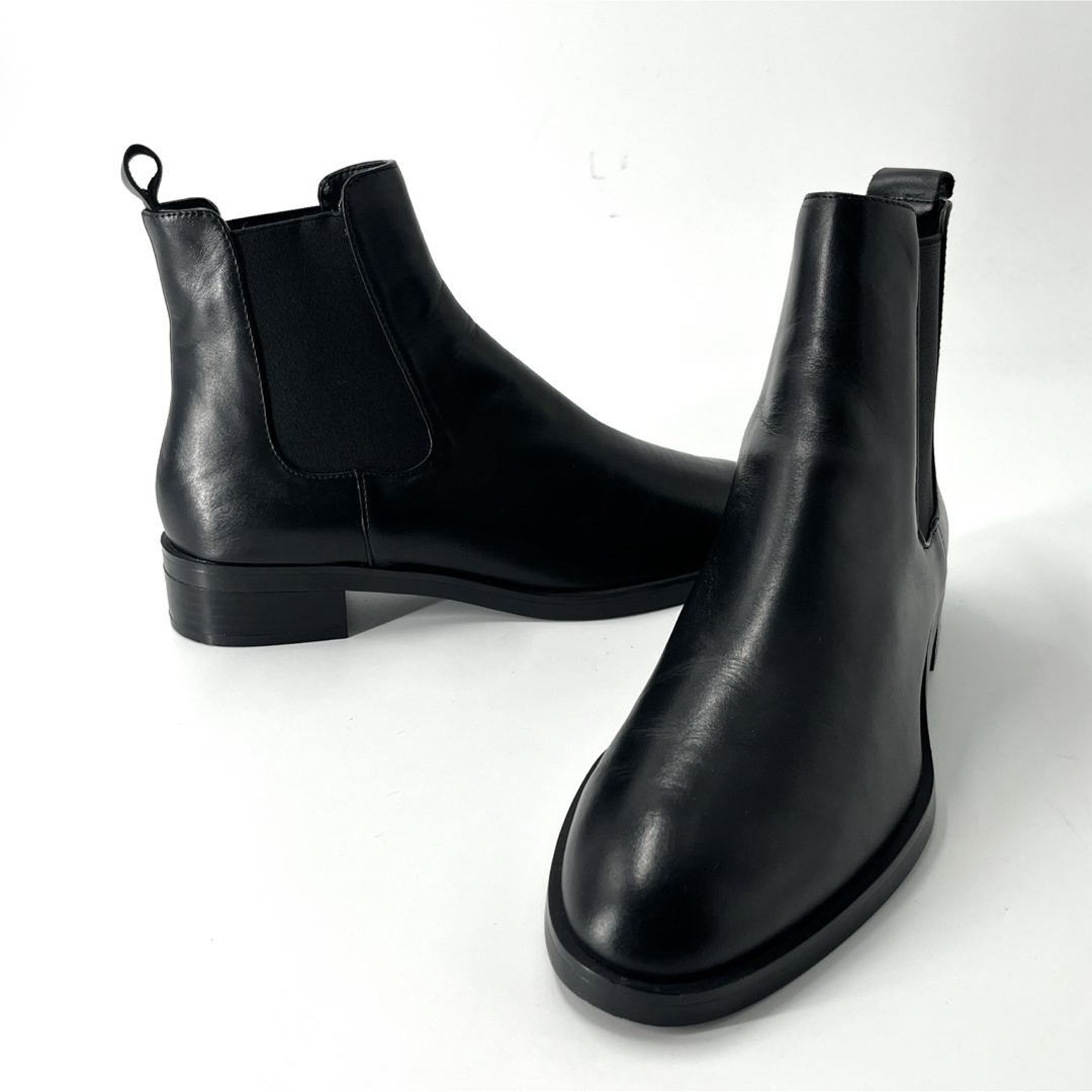 ZARA - 美品 ザラ サイドゴアブーツ ショートブーツ ロゴ 黒 ZARA - 美品 ザラ サイドゴアブーツ ショートブーツ ロゴ 黒