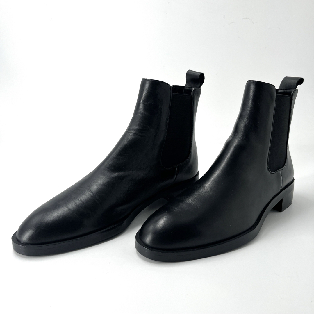 ZARA - 美品 ザラ サイドゴアブーツ ショートブーツ ロゴ 黒 ZARA - 美品 ザラ サイドゴアブーツ ショートブーツ ロゴ 黒