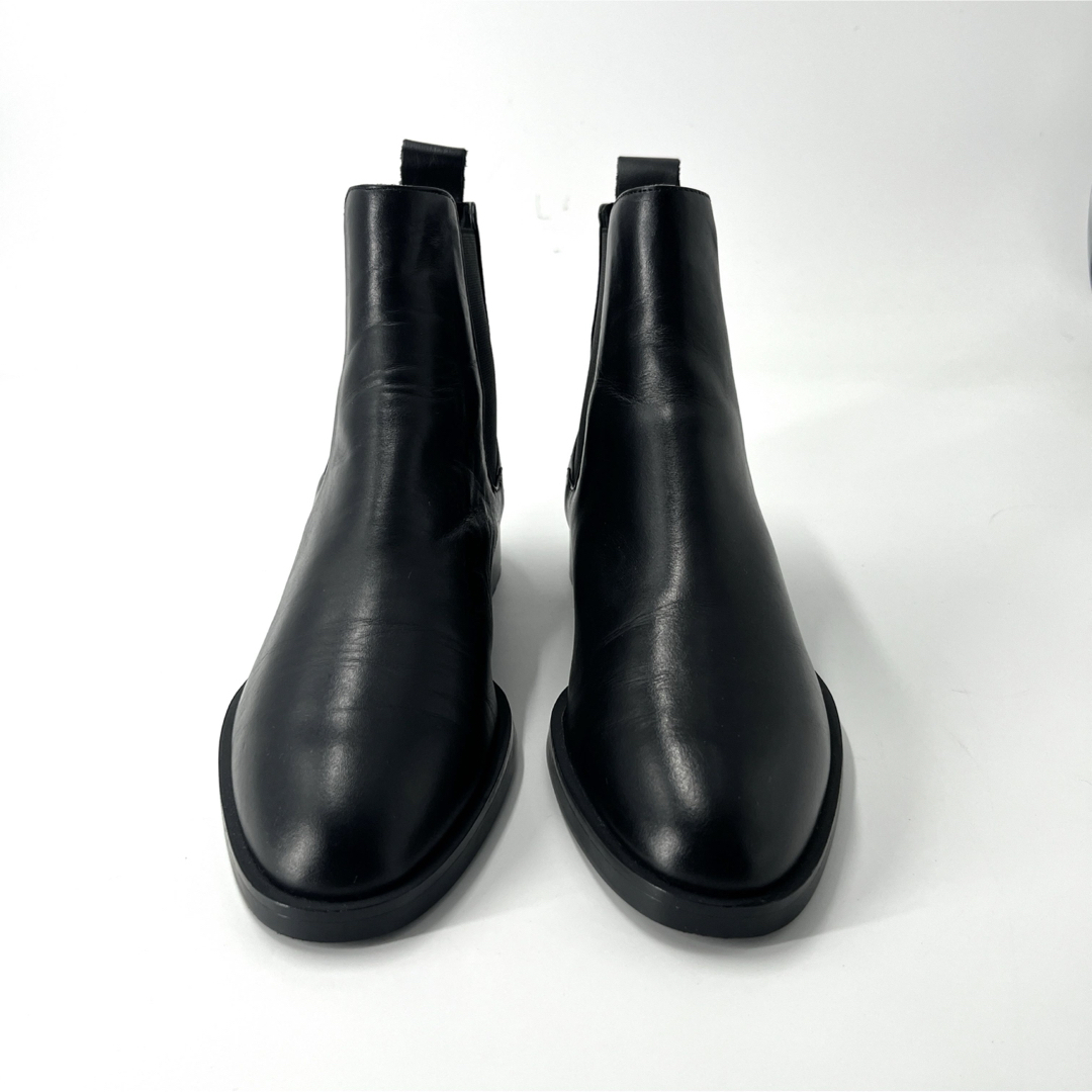 ZARA - 美品 ザラ サイドゴアブーツ ショートブーツ ロゴ 黒 ZARA - 美品 ザラ サイドゴアブーツ ショートブーツ ロゴ 黒