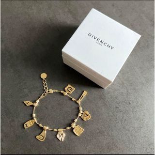GIVENCHY(ブレスレット/バングル)のフリマアイテム一覧 GIVENCHY(ブレスレット/バングル)のフリマアイテム一覧