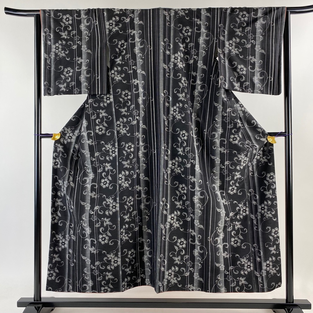 紬 身丈151.5cm 裄丈65cm 正絹 逸品 【中古】 紬 身丈151.5cm 裄丈65cm 正絹 逸品 【中古】