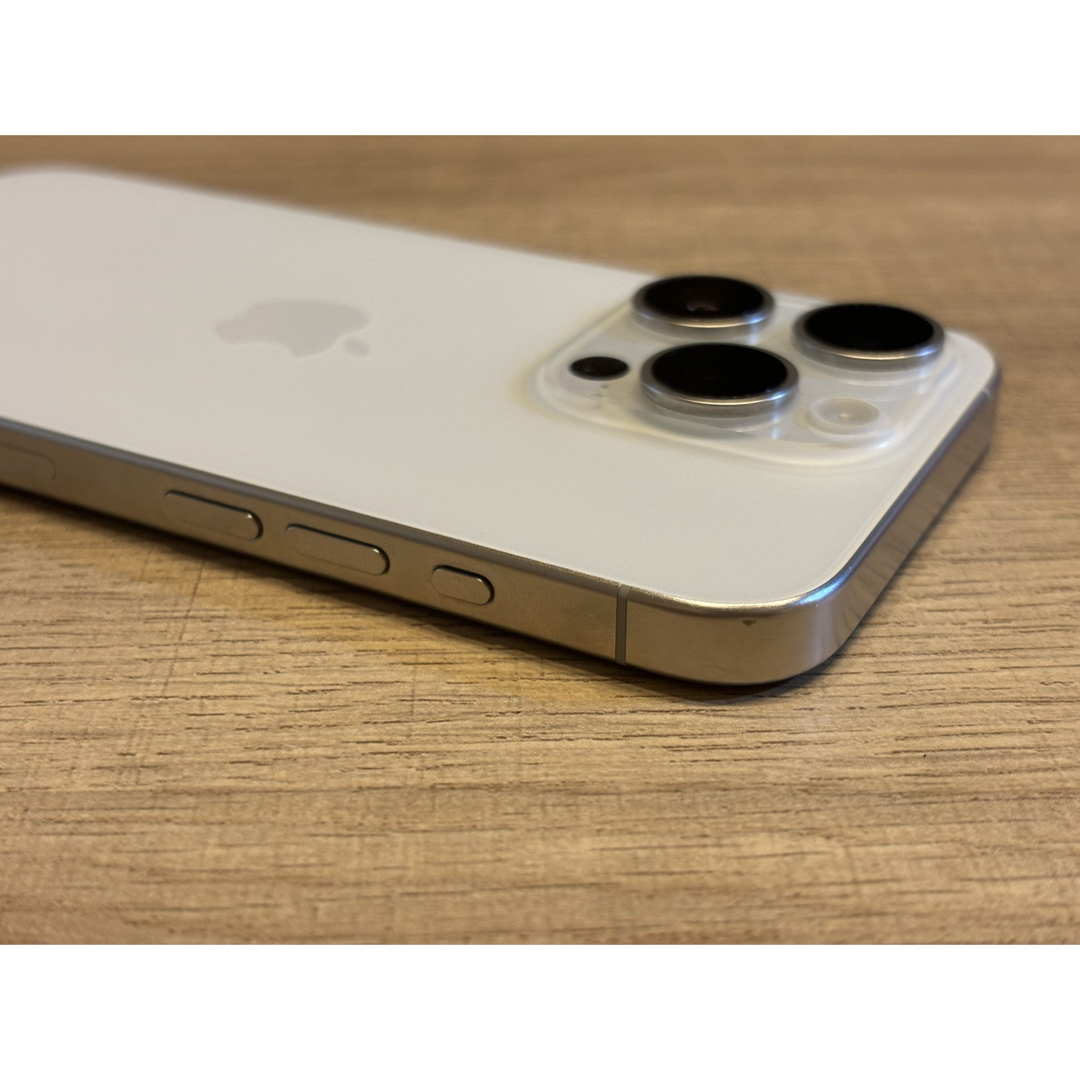 値下交渉有】iPhone 15Pro ホワイトチタニウム 256GB 値下交渉有】iPhone 15Pro ホワイトチタニウム 256GB