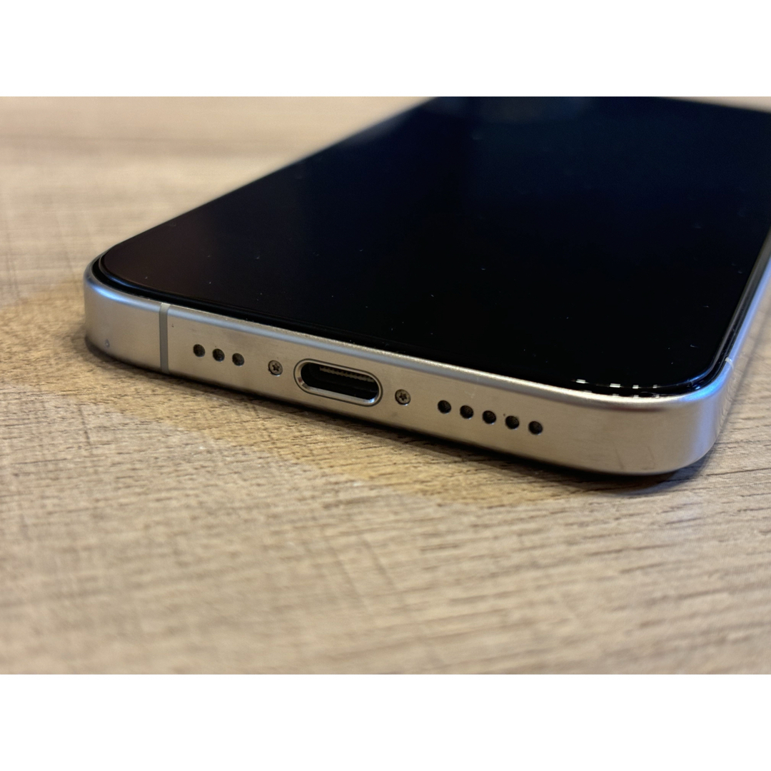値下交渉有】iPhone 15Pro ホワイトチタニウム 256GB 値下交渉有】iPhone 15Pro ホワイトチタニウム 256GB