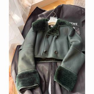 LOEWE(ムートンコート)のフリマアイテム一覧 LOEWE(ムートンコート)のフリマアイテム一覧