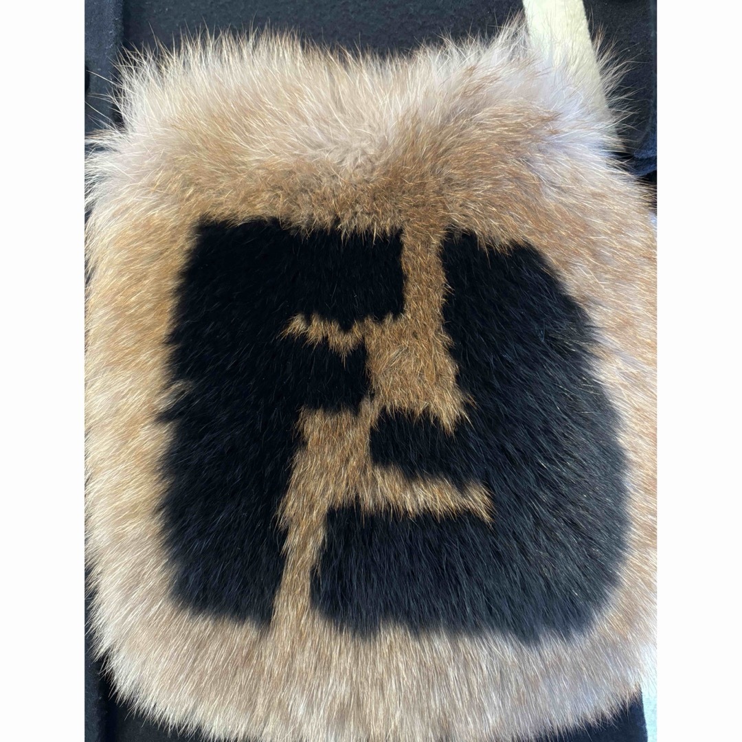 FENDI - FENDI ポケットファーコートの通販 by kira|フェンディ FENDI - FENDI ポケットファーコートの通販 by kira|フェンディ