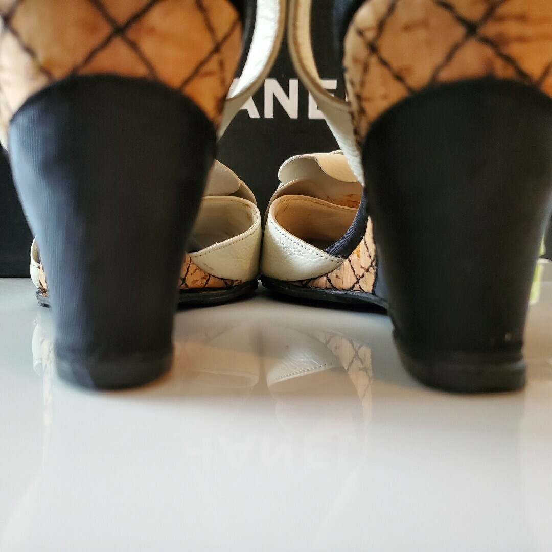 CHANEL/シャネル】アイボリー サンダル ミュール カメリア 37.5 CHANEL/シャネル】アイボリー サンダル ミュール カメリア 37.5
