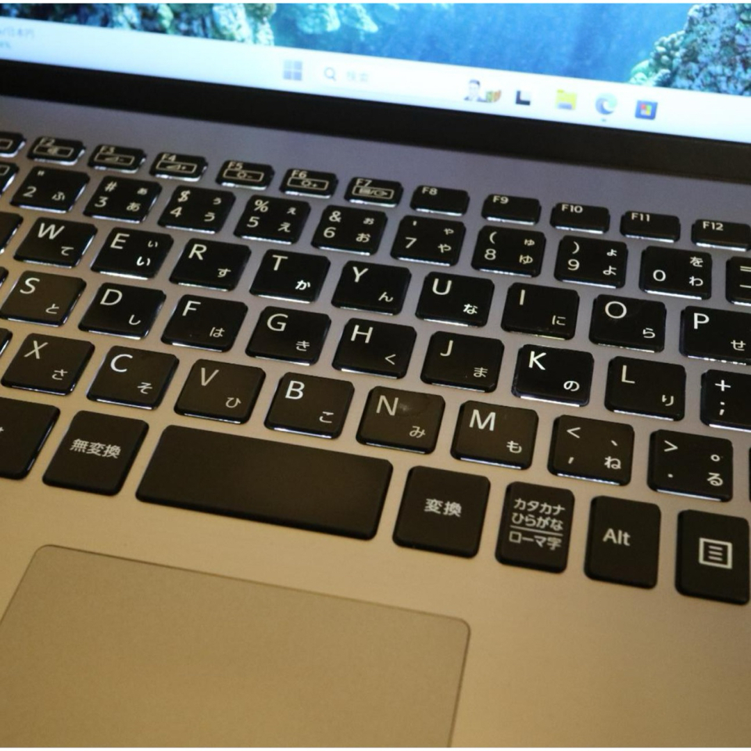小型軽量VAIO!8世代Corei5/SSD/メ8G/FHD液晶/無線/カメラ 小型軽量VAIO!8世代Corei5/SSD/メ8G/FHD液晶/無線/カメラ