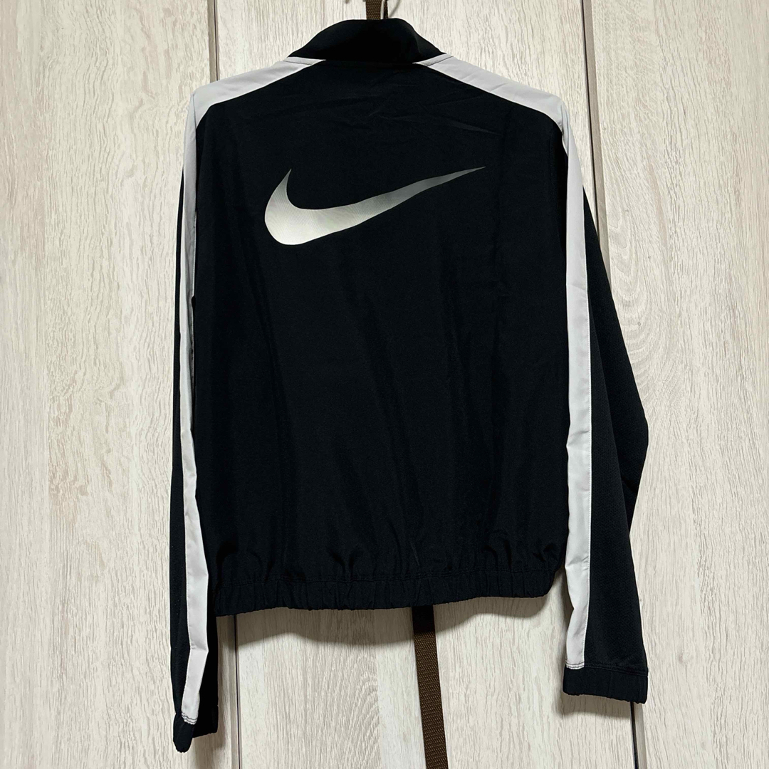 NIKE - 新品☆定価10540円☆NIKE☆ウィンドブレーカー☆ナイロン