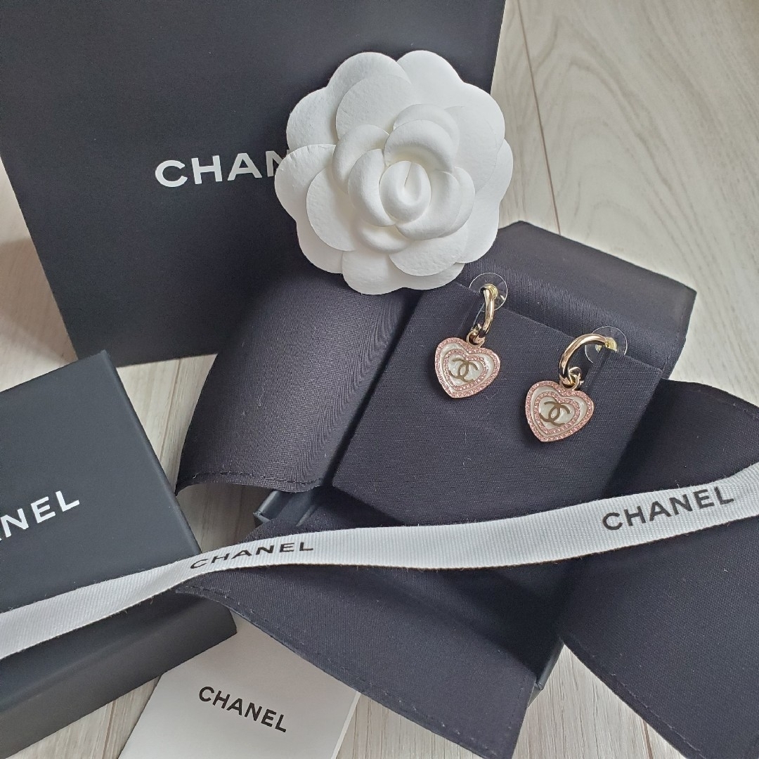 CHANEL - 新品未使用【シャネル CHANEL】ピアス ハート CCココ CHANEL - 新品未使用【シャネル CHANEL】ピアス ハート CCココ