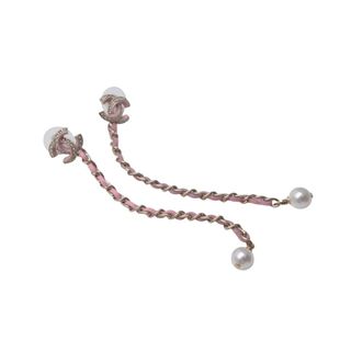 CHANEL(レザー ・ ピアス)のフリマアイテム一覧 CHANEL(レザー ・ ピアス)のフリマアイテム一覧