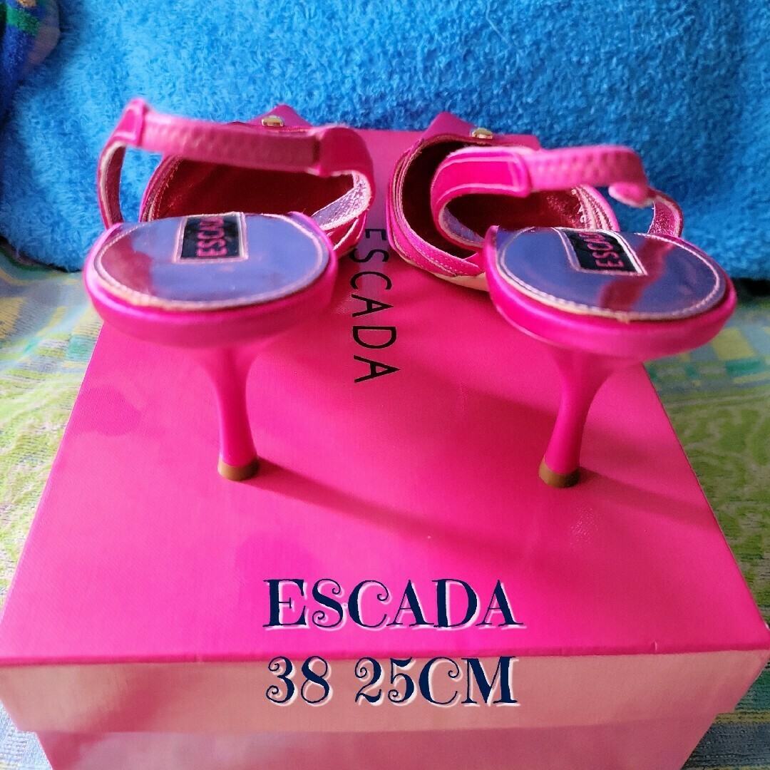 ESCADA - 未使用 ESCADA ミュール シルク ヒール 7cm 38の通販 ESCADA - 未使用 ESCADA ミュール シルク ヒール 7cm 38の通販