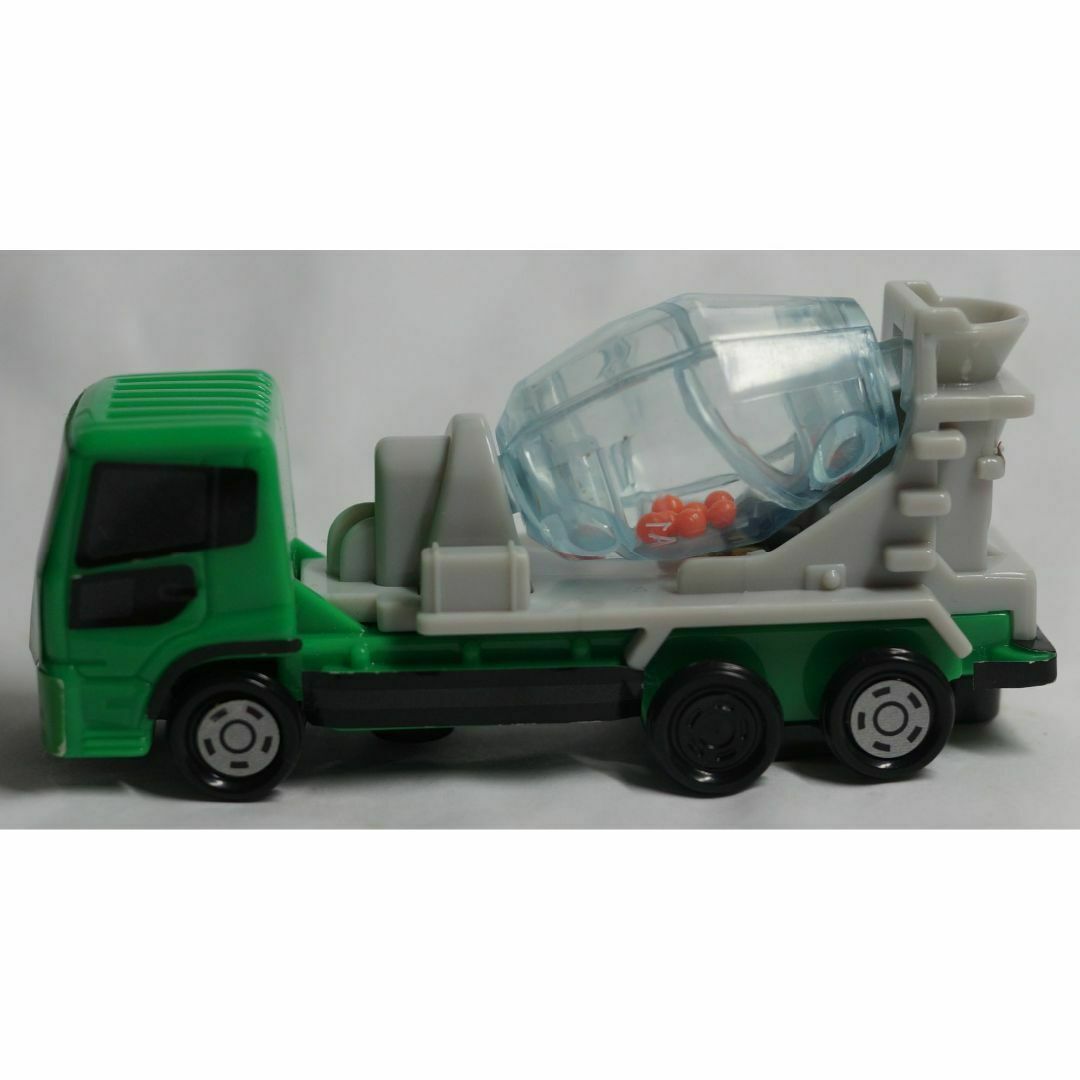 Takara Tomy - UDトラックス クオン ミキサー車 トミカ ( #7961 Takara Tomy - UDトラックス クオン ミキサー車 トミカ ( #7961