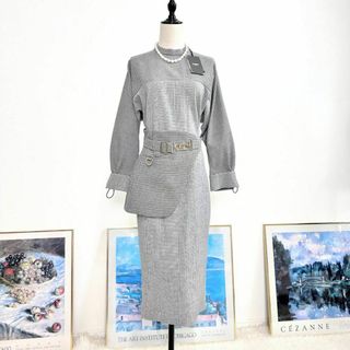 FENDI(ワンピース ・ グレー/灰色系)のフリマアイテム一覧 FENDI(ワンピース ・ グレー/灰色系)のフリマアイテム一覧