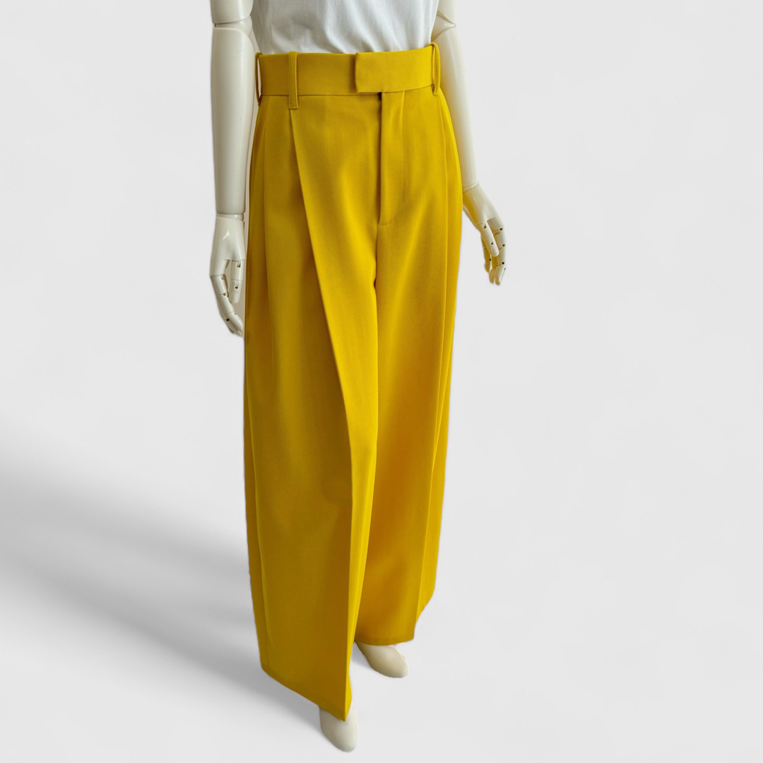 BOTTEGA VENETA ボッテガヴェネタ タックワイドパンツ イエロー