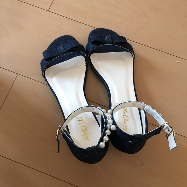 INGNI(イング)のINGNI♡パールストラップデニムサンダル レディースの靴/シューズ(サンダル)の商品写真