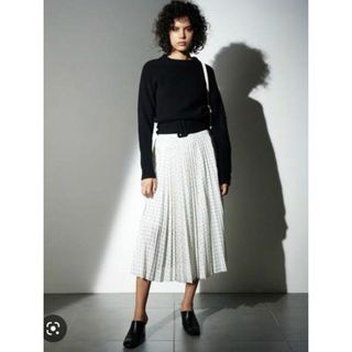 ミラオーウェン(Mila Owen)のミラオーウェン  ニットドットプリーツ ワンピース(ロングワンピース/マキシワンピース)