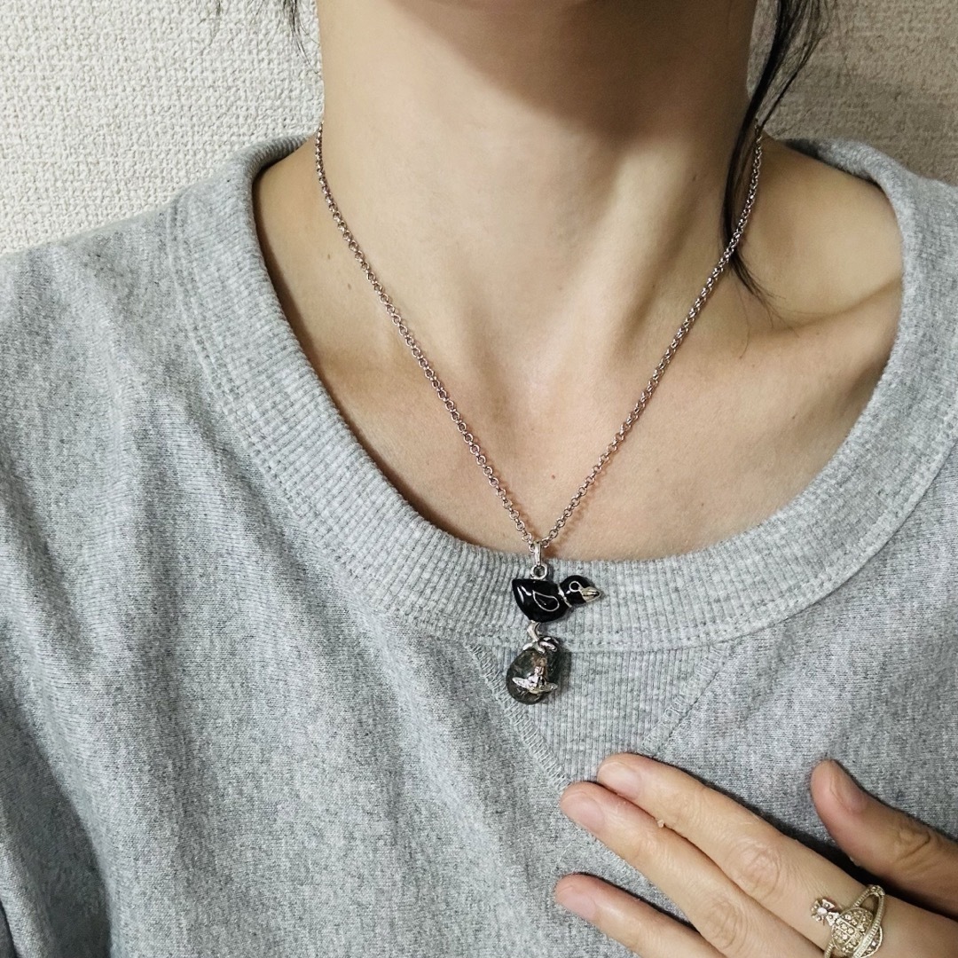 希少デザインVivienneWestwood 天然石オーブ小鳥ネックレス 希少デザインVivienneWestwood 天然石オーブ小鳥ネックレス