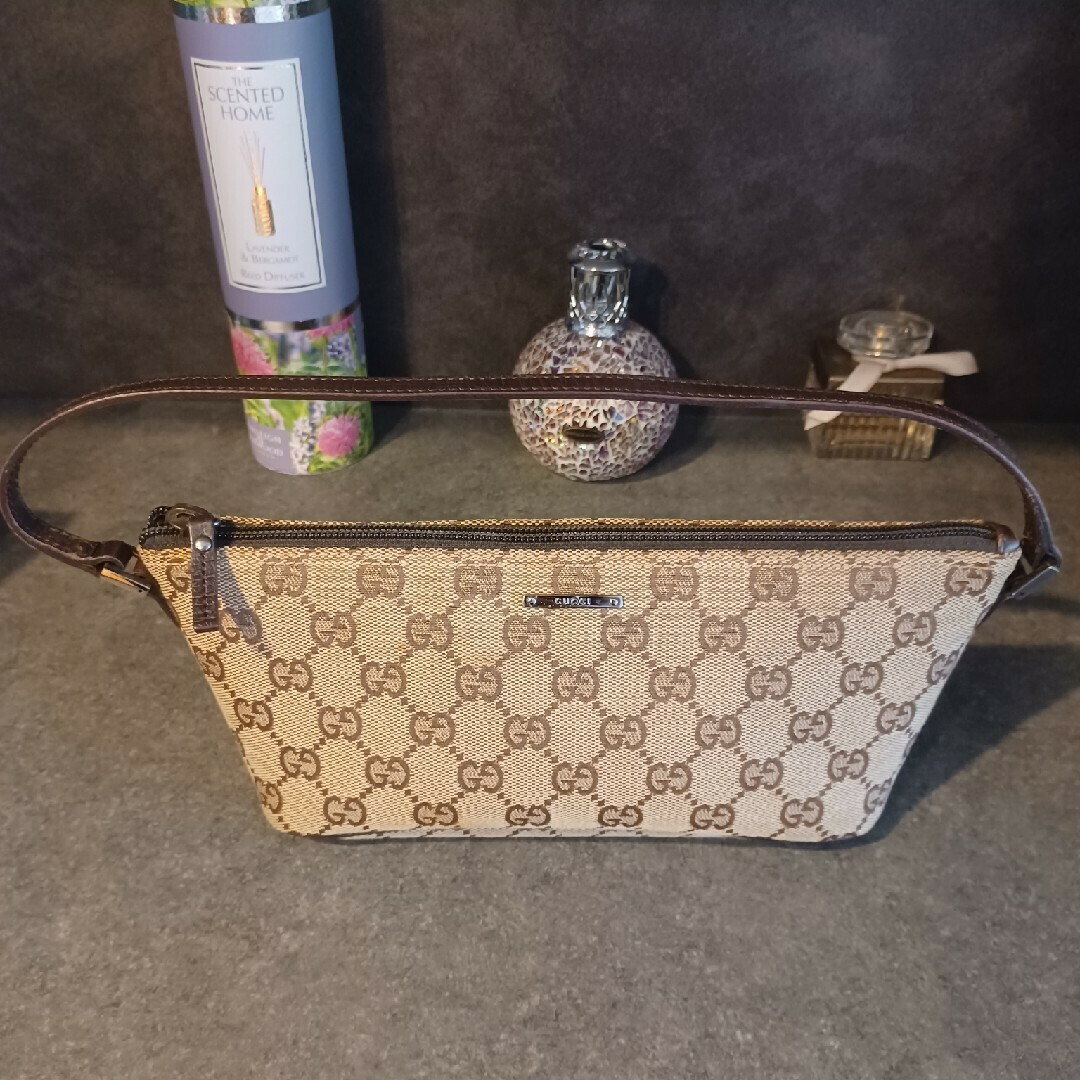 GUCCI - GUCCI アクセサリーポーチ グッチ バッグの通販 by GUCCI - GUCCI アクセサリーポーチ グッチ バッグの通販 by