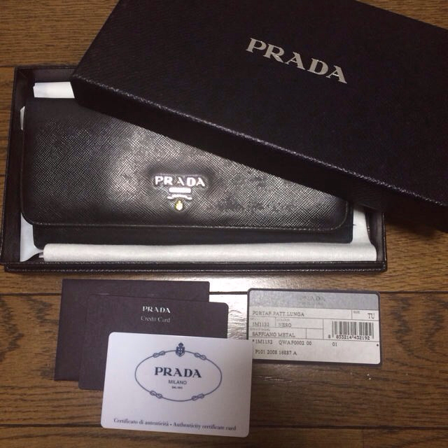 PRADA(プラダ)のしょこ様★PRADA★ レディースのファッション小物(財布)の商品写真