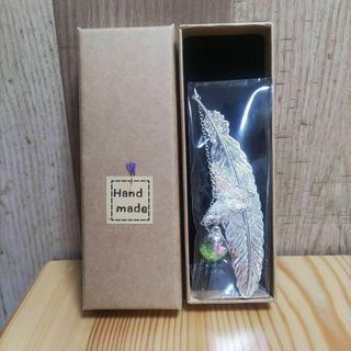 【限定1品❗】メタルフェザーしおり ブックマーク 3D蝶バタフライ ガラスビーズ(その他)