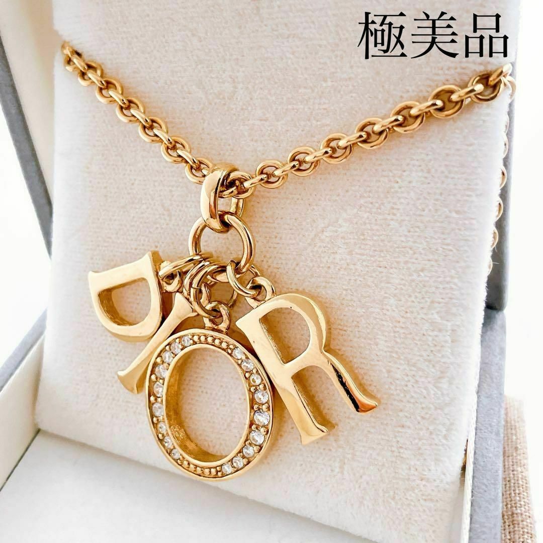 魅力の ネックレス Dior Christian クリスチャンディオール 極美品 アクセサリー ラインストーン プレート コイン 旧ロゴ 痛かっ アクセサリー