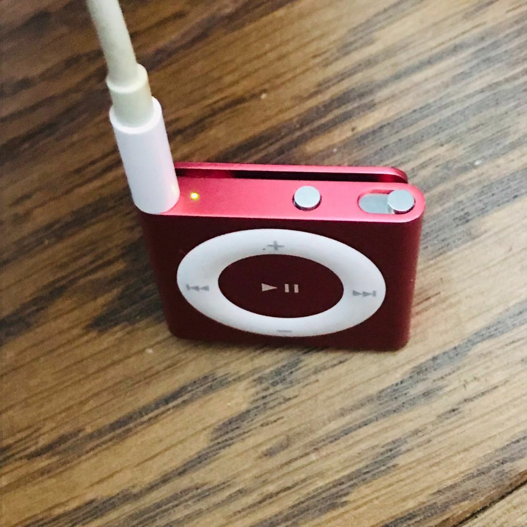Apple - iPod shuffle 第4世代 2G 新品バッテリー 100%に交換 Apple - iPod shuffle 第4世代 2G 新品バッテリー 100%に交換