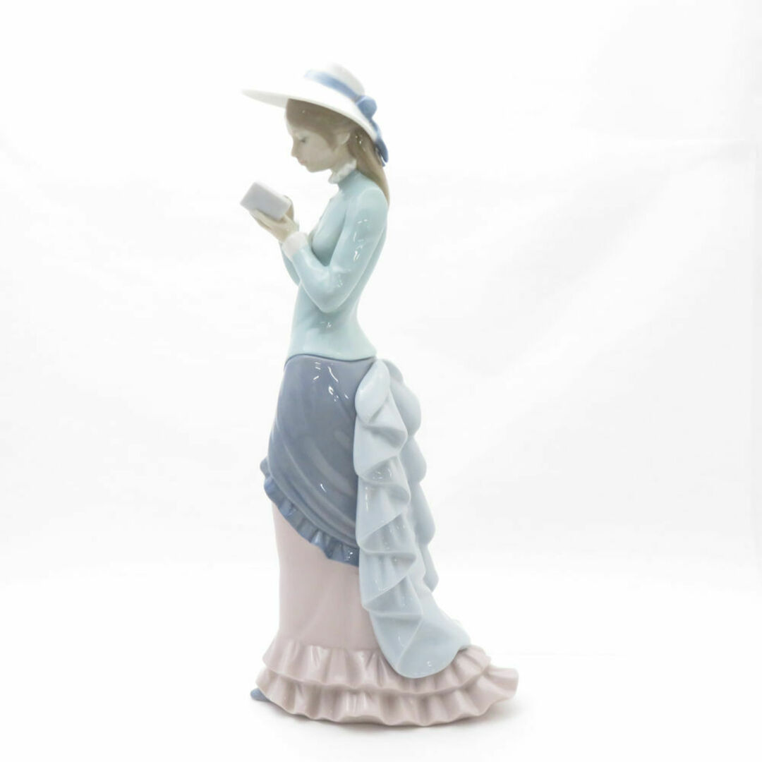 美品 LLADRO リヤドロ 5000 読書する貴婦人 フィギュリン 本 美品 LLADRO リヤドロ 5000 読書する貴婦人 フィギュリン 本